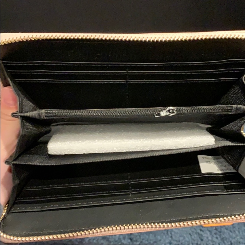 Wallets - Picture 2 of 2